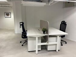 Hsbc Building (D1), Office #506922091